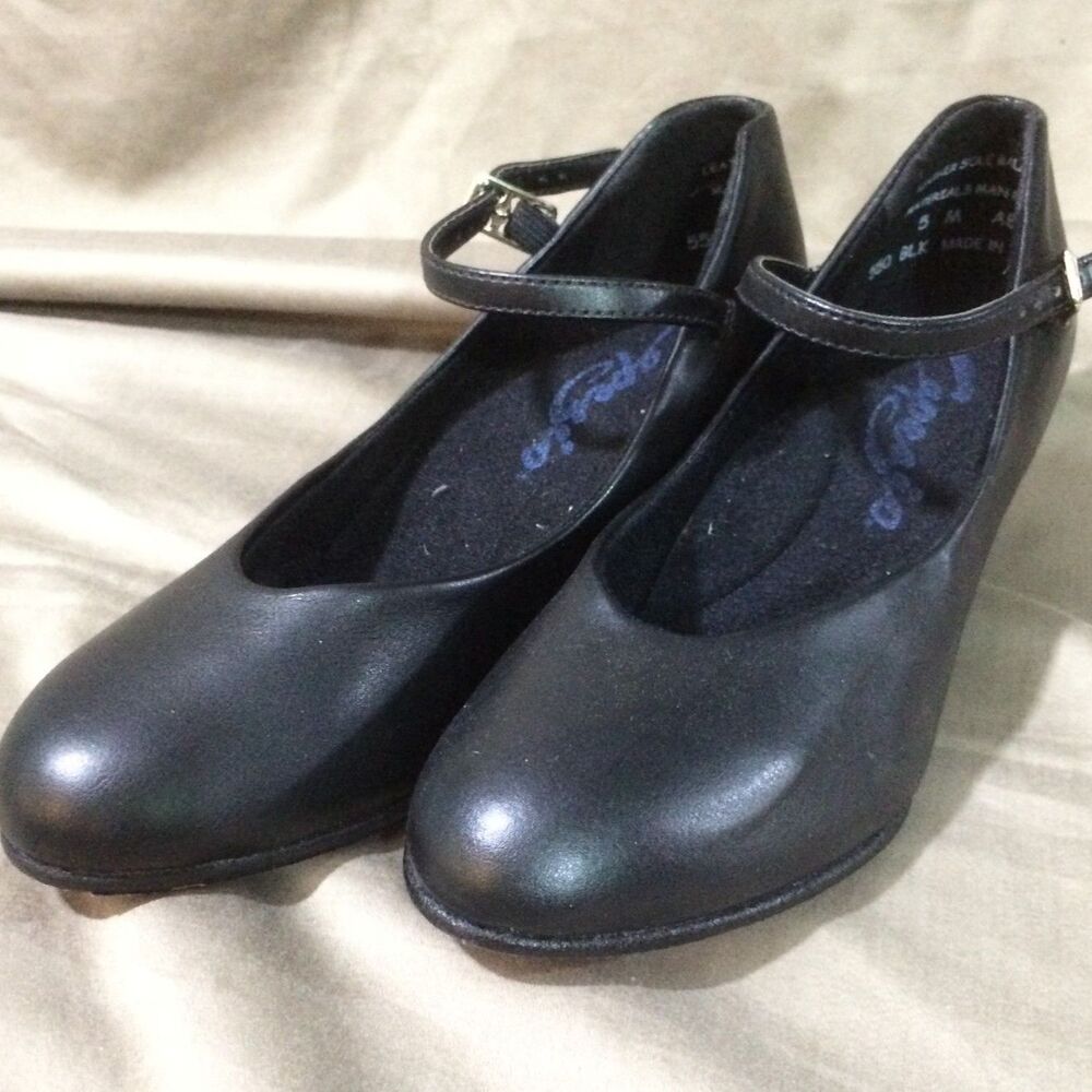 Capezio 550 Jr Footlight Leather Character Dance Shoes Black Women’s Size 5M NEW